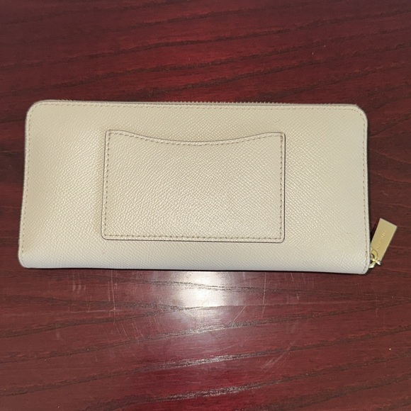 NWOT Michael Kors Tan Zipper Large Wallet - Picture 2 of 3